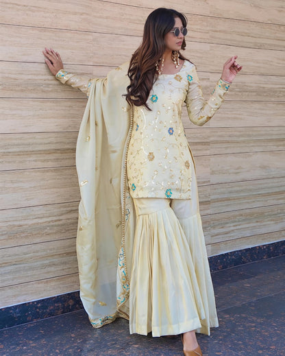 NEW LAUNCHING  3 PIECE  SHARARA SET (RRRD33)
